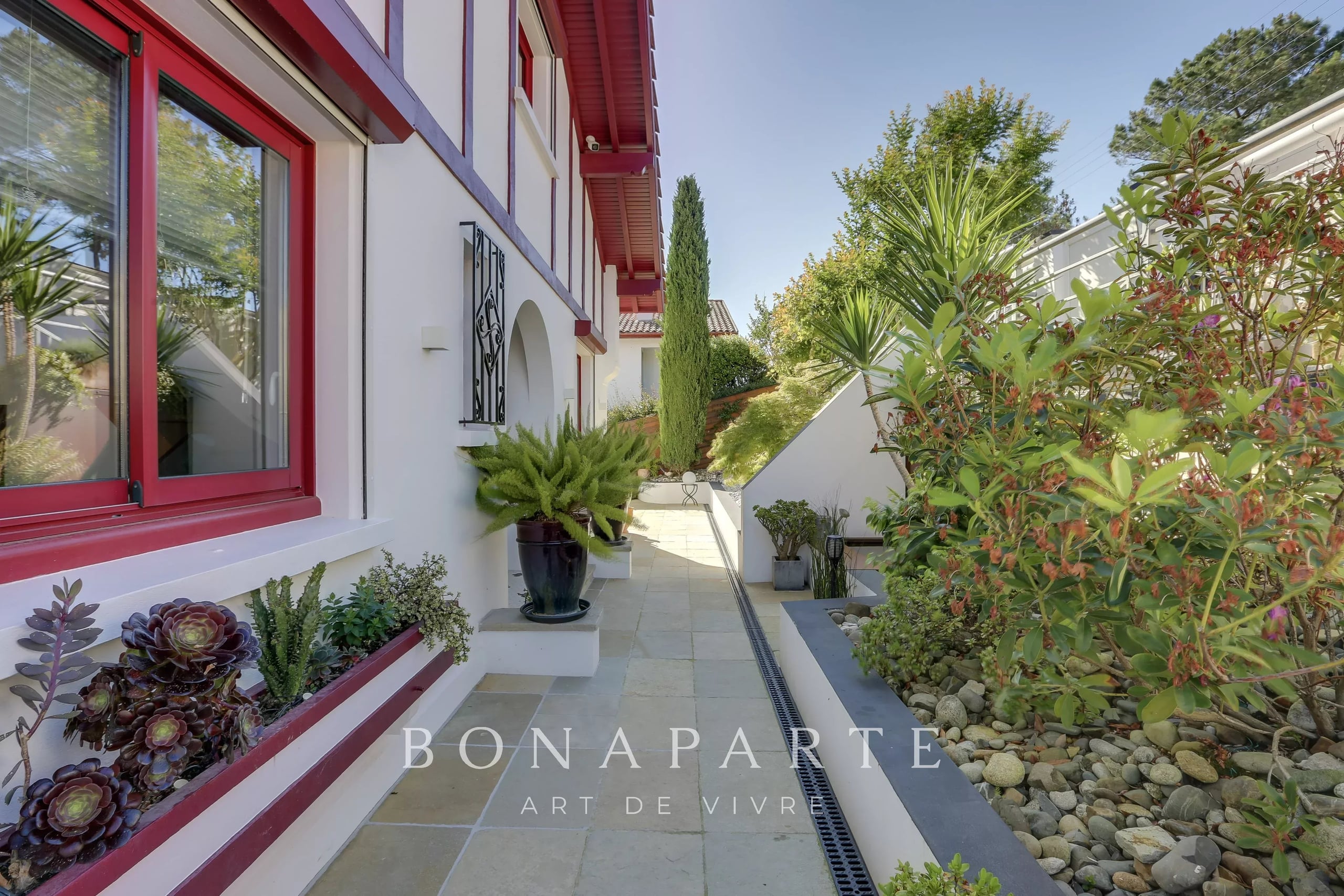 BIARRITZ - Property with Ocean and Mountain Views